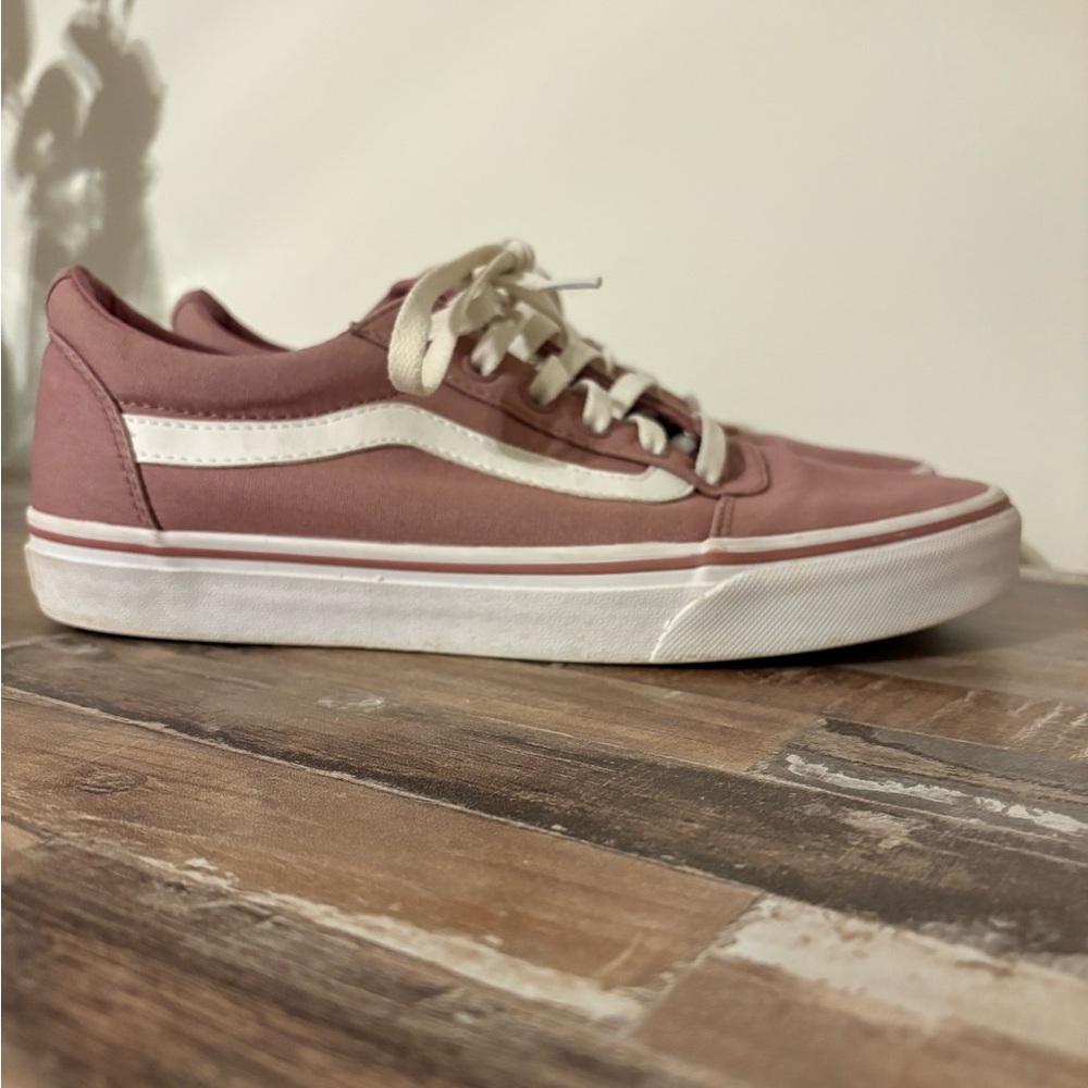 Women’s Dusty Pink Vans